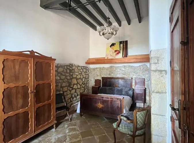 El Poblet De Atalayas *